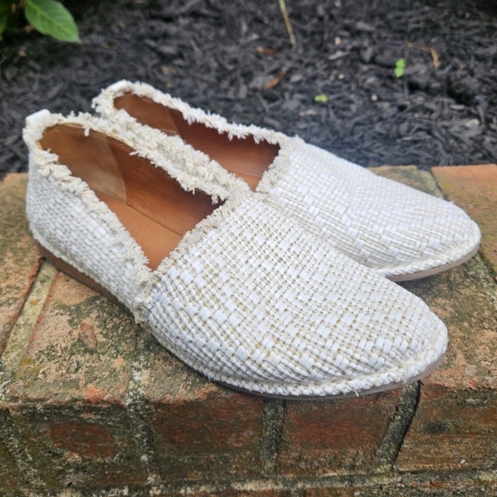 Frye Womens Woven Helena Textured Flats Loafers In White Size 7